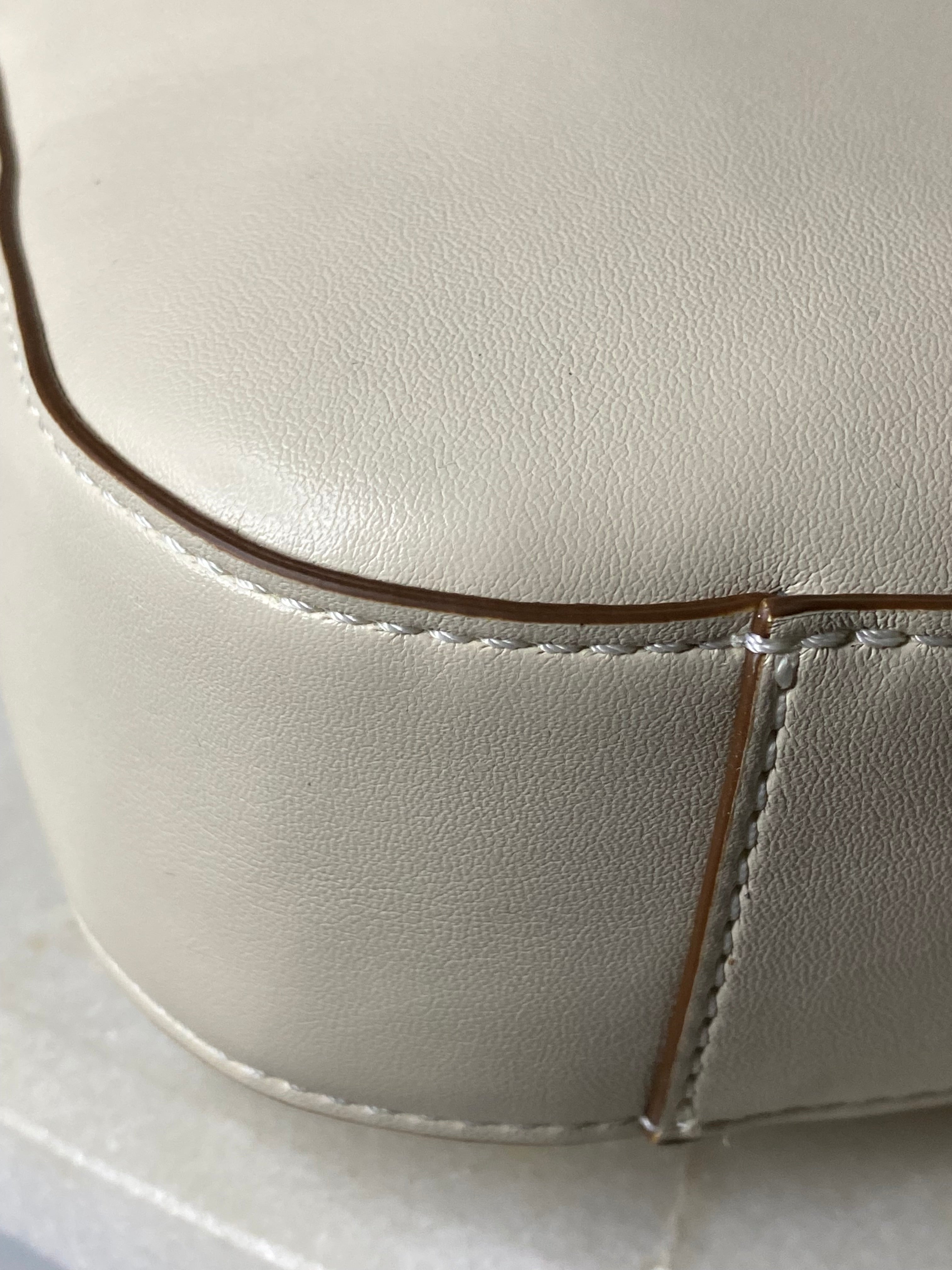 Stella Mccartney White Camera Logo Crossbody Bag-handbag-Stella Mccartney-The Closet Egypt