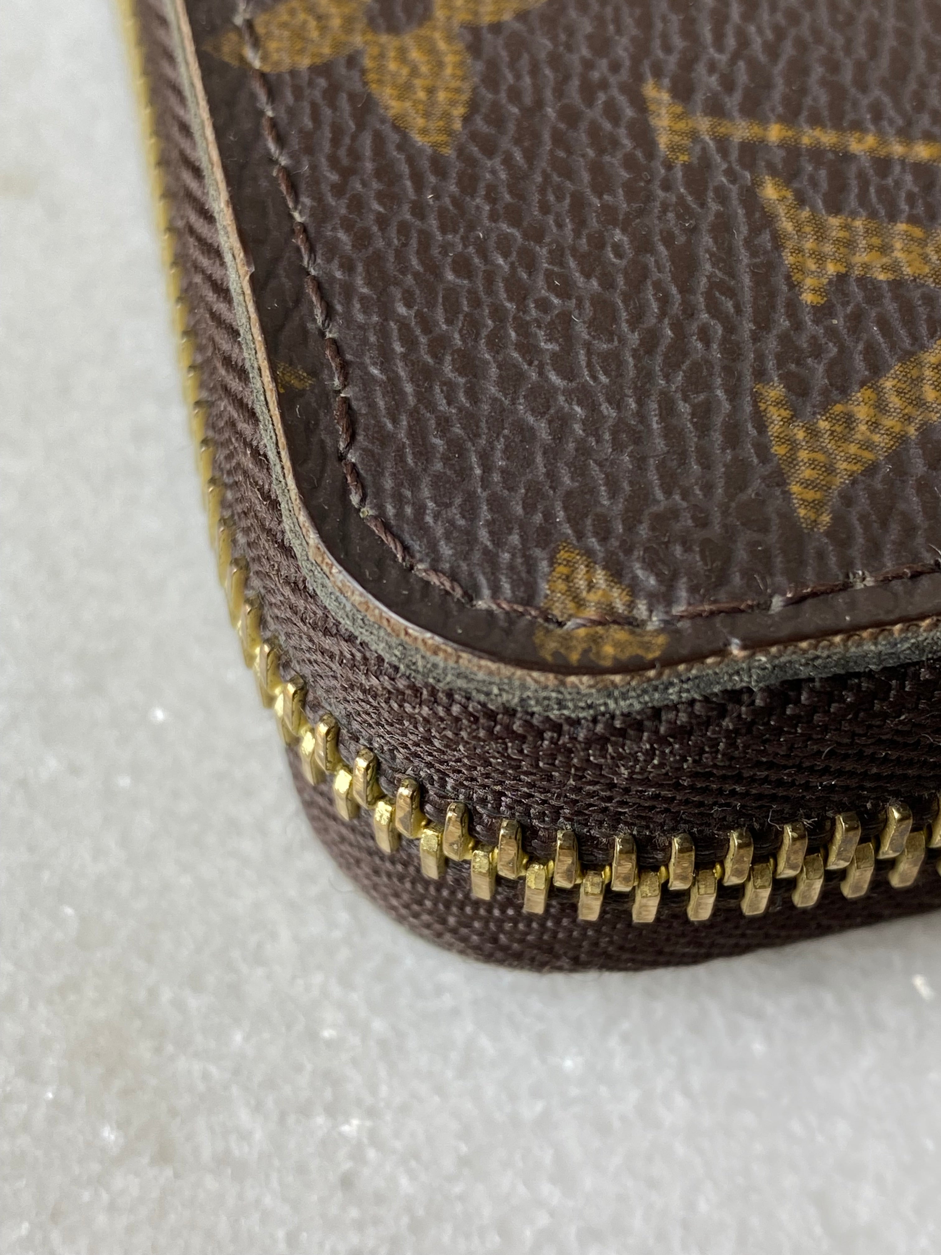 Louis Vuitton Monogram Zip Wallet-wallet-Louis Vuitton-The Closet Egypt