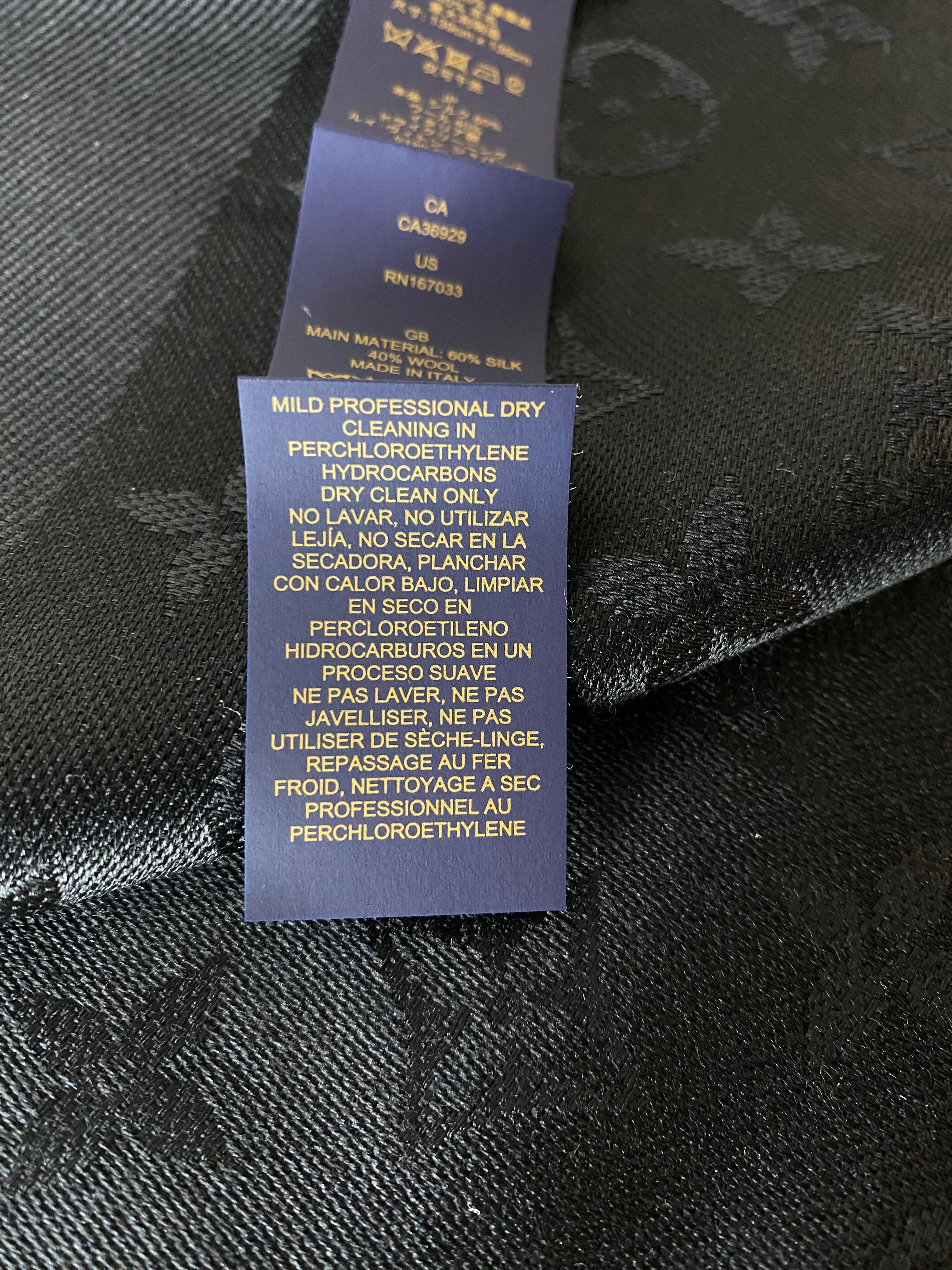 Louis Vuitton Black Monogram Scarf
