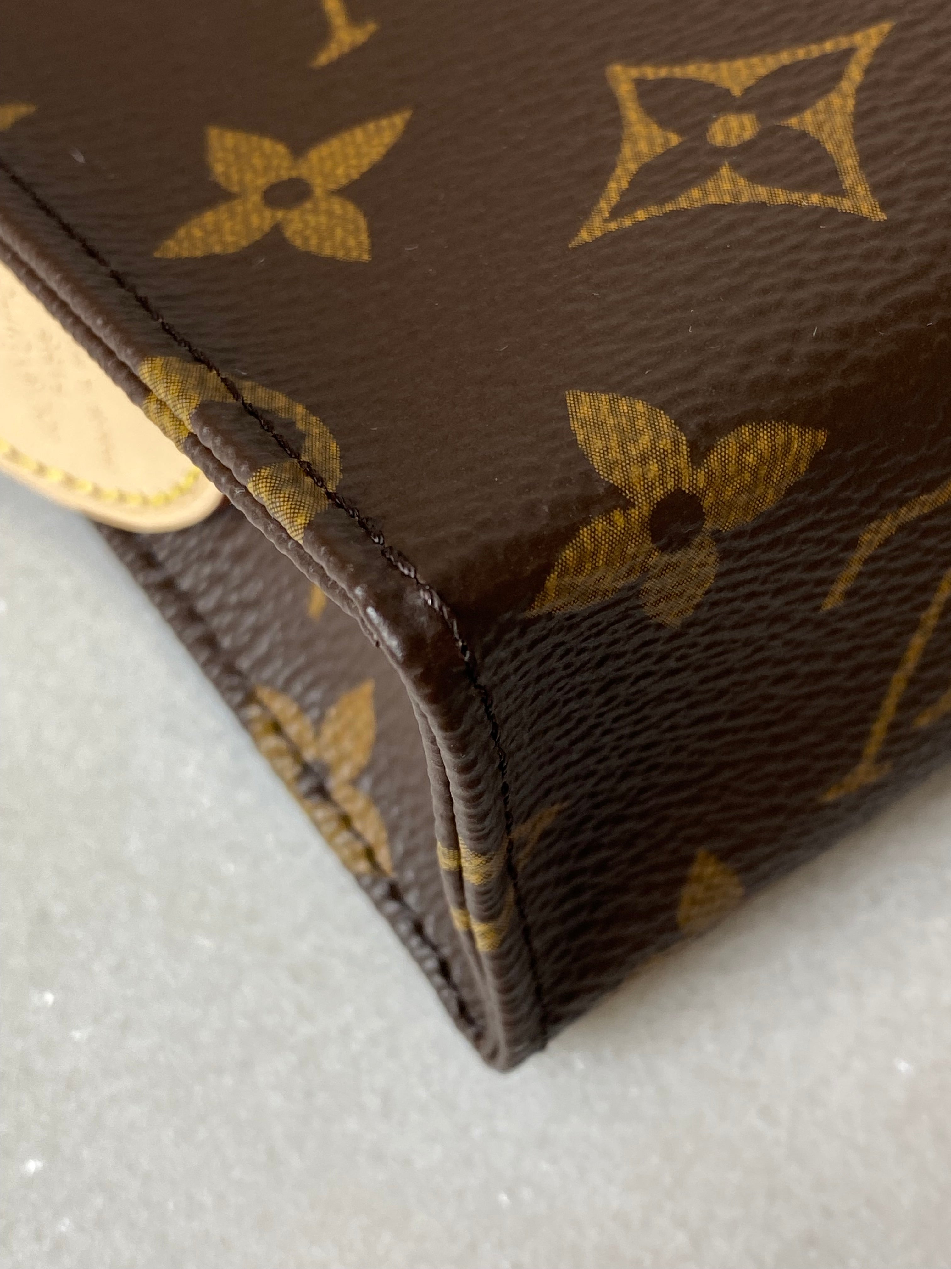Louis Vuitton Monogram Zip Pouch 15-Pouch-Louis Vuitton-The Closet Egypt