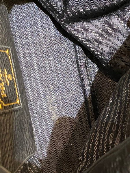 Prada Black Vitello Daino Tote Bag-handbag-Prada-The Closet Egypt