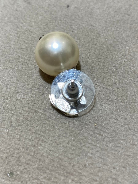 Chanel Silver CC with Drop Pearl Earrings-Earrings-Chanel-The Closet Egypt