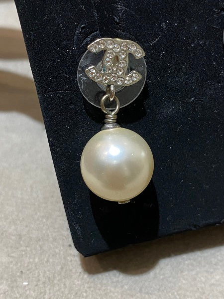 Chanel Silver CC with Drop Pearl Earrings-Earrings-Chanel-The Closet Egypt