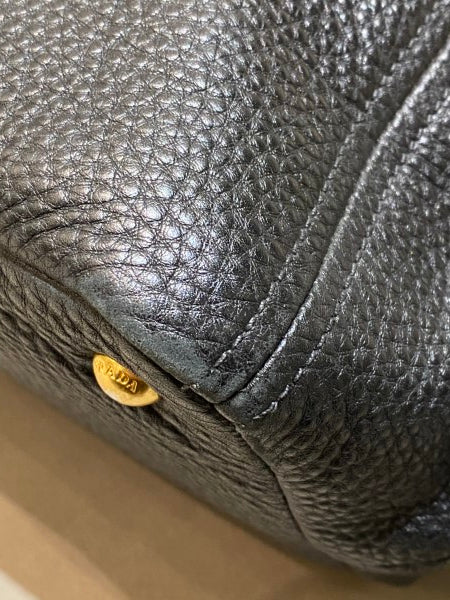 Prada Black Vitello Daino Tote Bag-handbag-Prada-The Closet Egypt