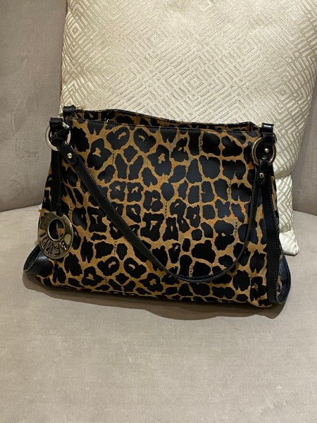 Fendi Bicolor Shoulder Bag-handbag-Fendi-The Closet Egypt