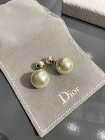 Christian Dior White Tribales Pearl Earrings