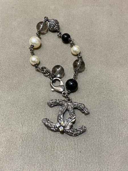 Chanel Tricolor CC Pearl Bracelet-Bracelet-Chanel-The Closet Egypt