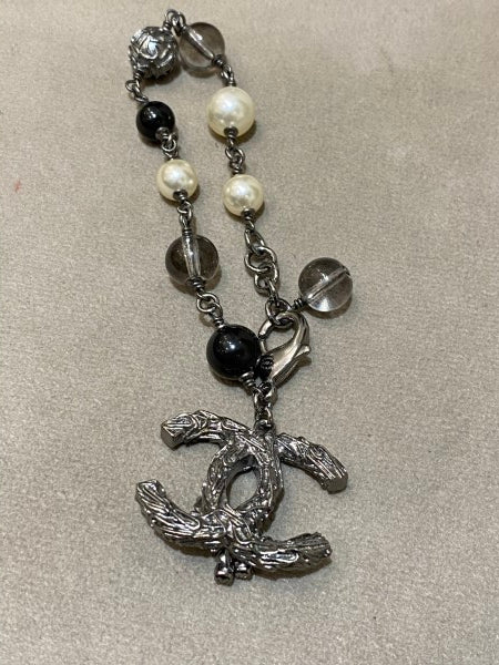 Chanel Tricolor CC Pearl Bracelet-Bracelet-Chanel-The Closet Egypt