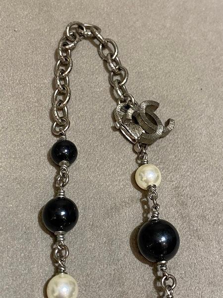 Chanel Bicolor Pearl Necklace-Necklaces-Chanel-The Closet Egypt