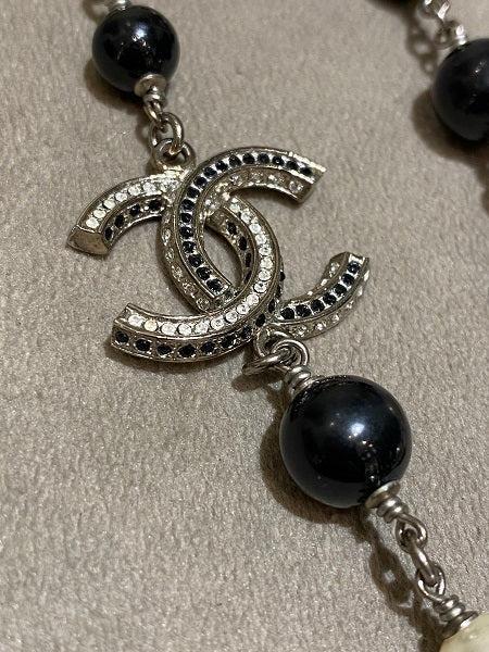 Chanel Bicolor Pearl Necklace-Necklaces-Chanel-The Closet Egypt