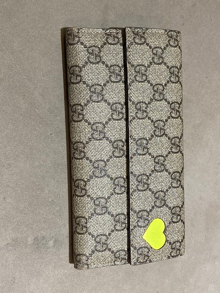 Gucci Ebony GG Supreme Heart Print Wallet-wallet-Gucci-The Closet Egypt