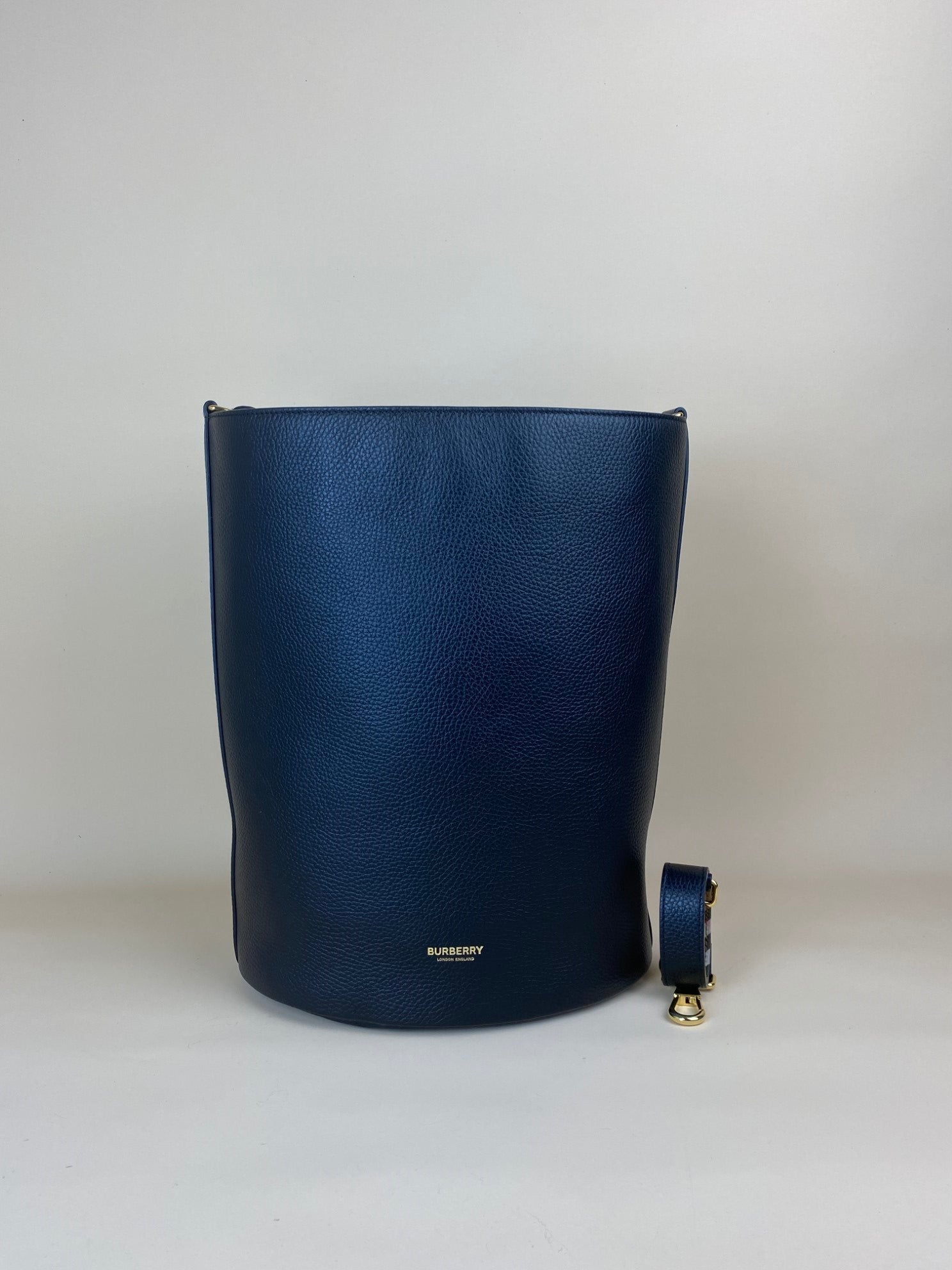 Burberry Black Medium Earth Bucket Bag-handbag-Burberry-The Closet Egypt