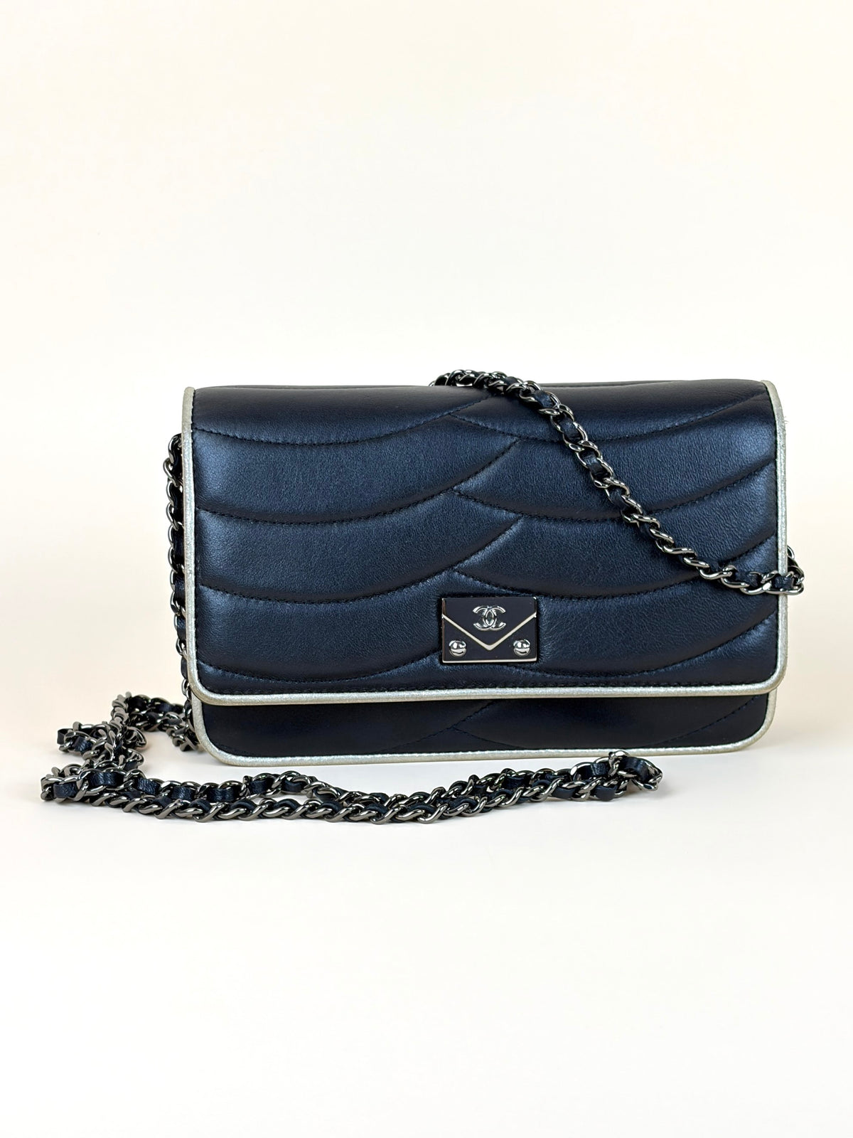 Chanel pagoda black lambskin leather woc bag