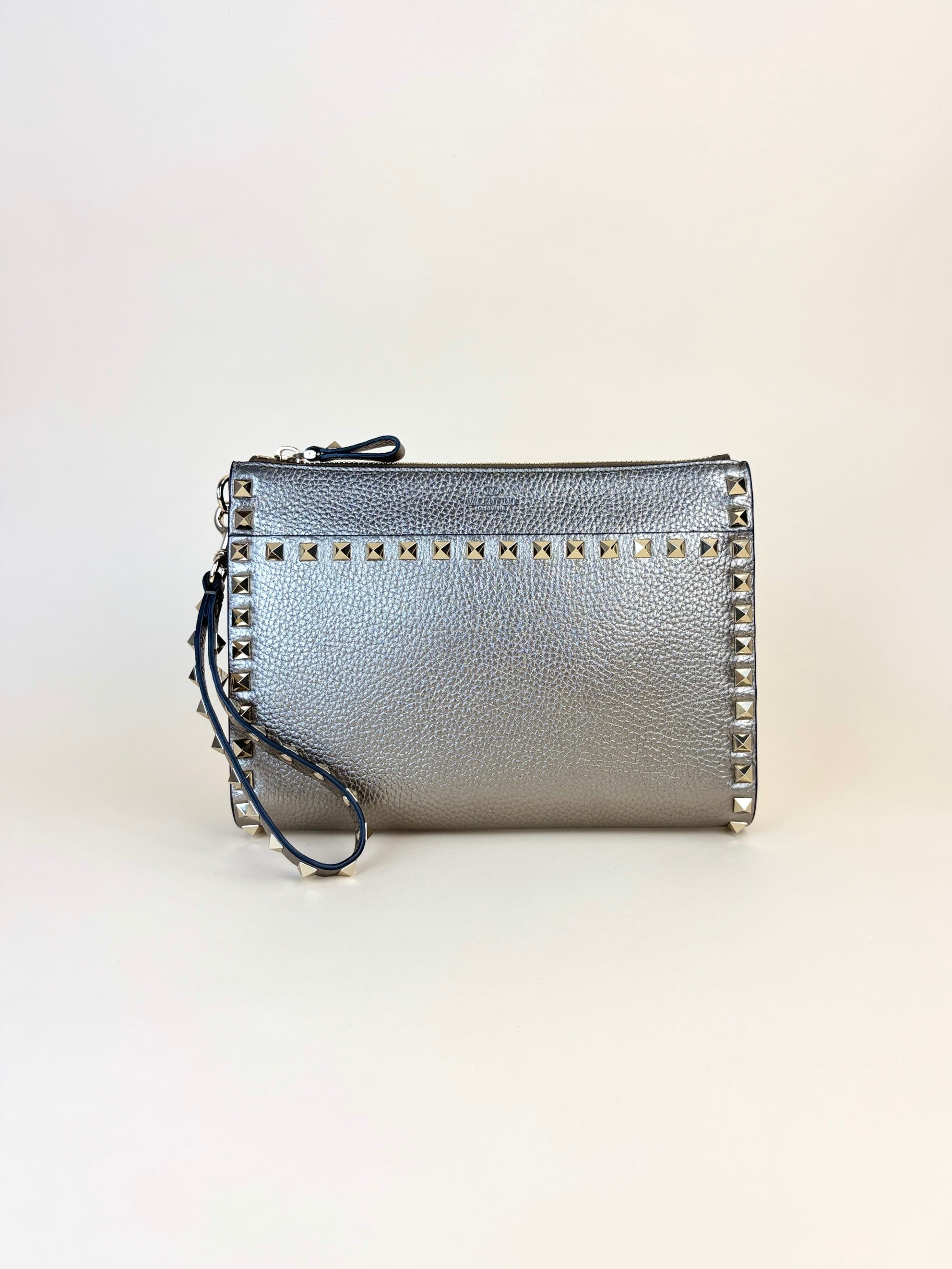 Valentino metallic pebbled calfskin medium Rock stud Clutch