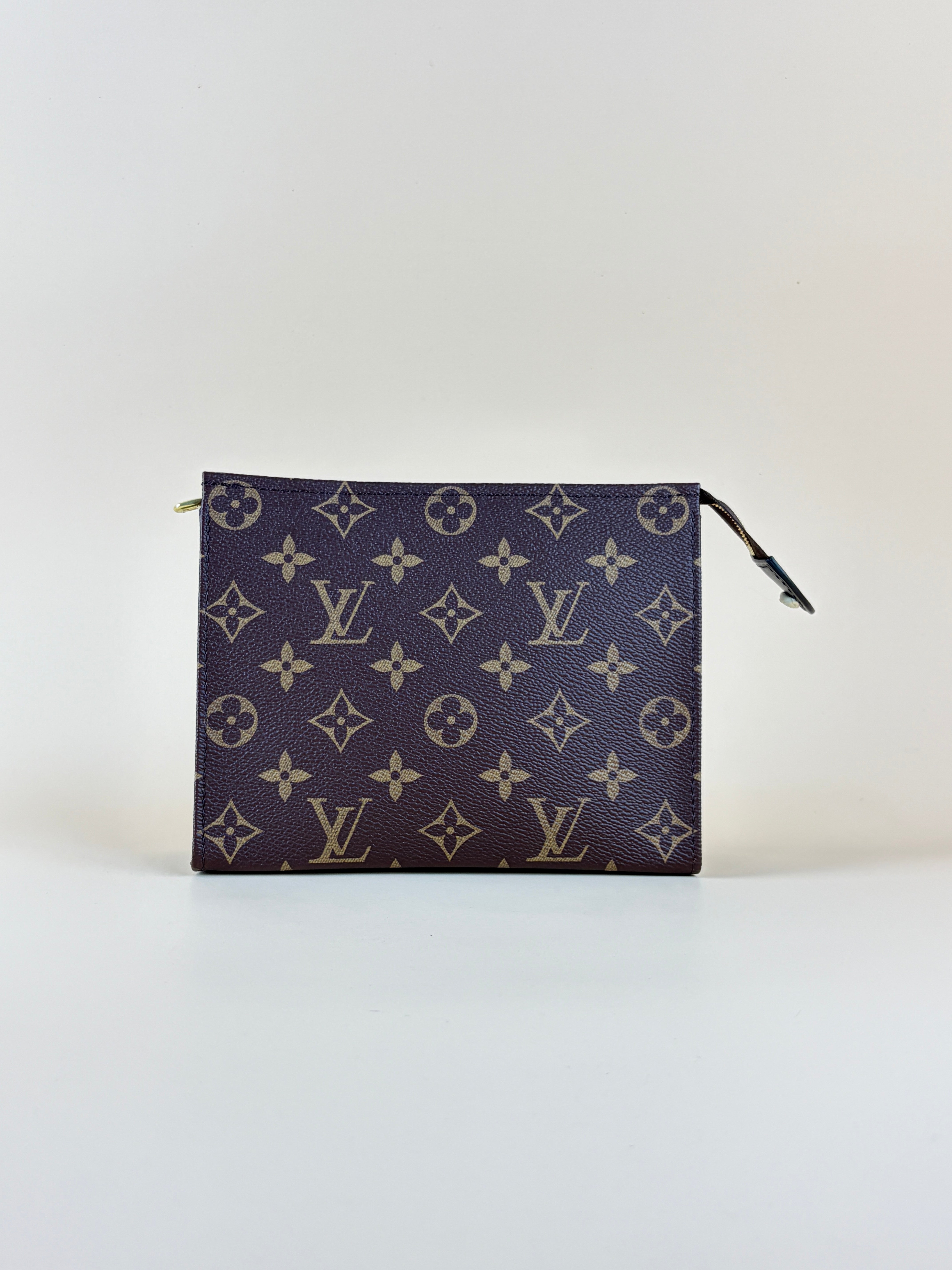Louis Vuitton Monogram Reverse Toiletry Pouch 19