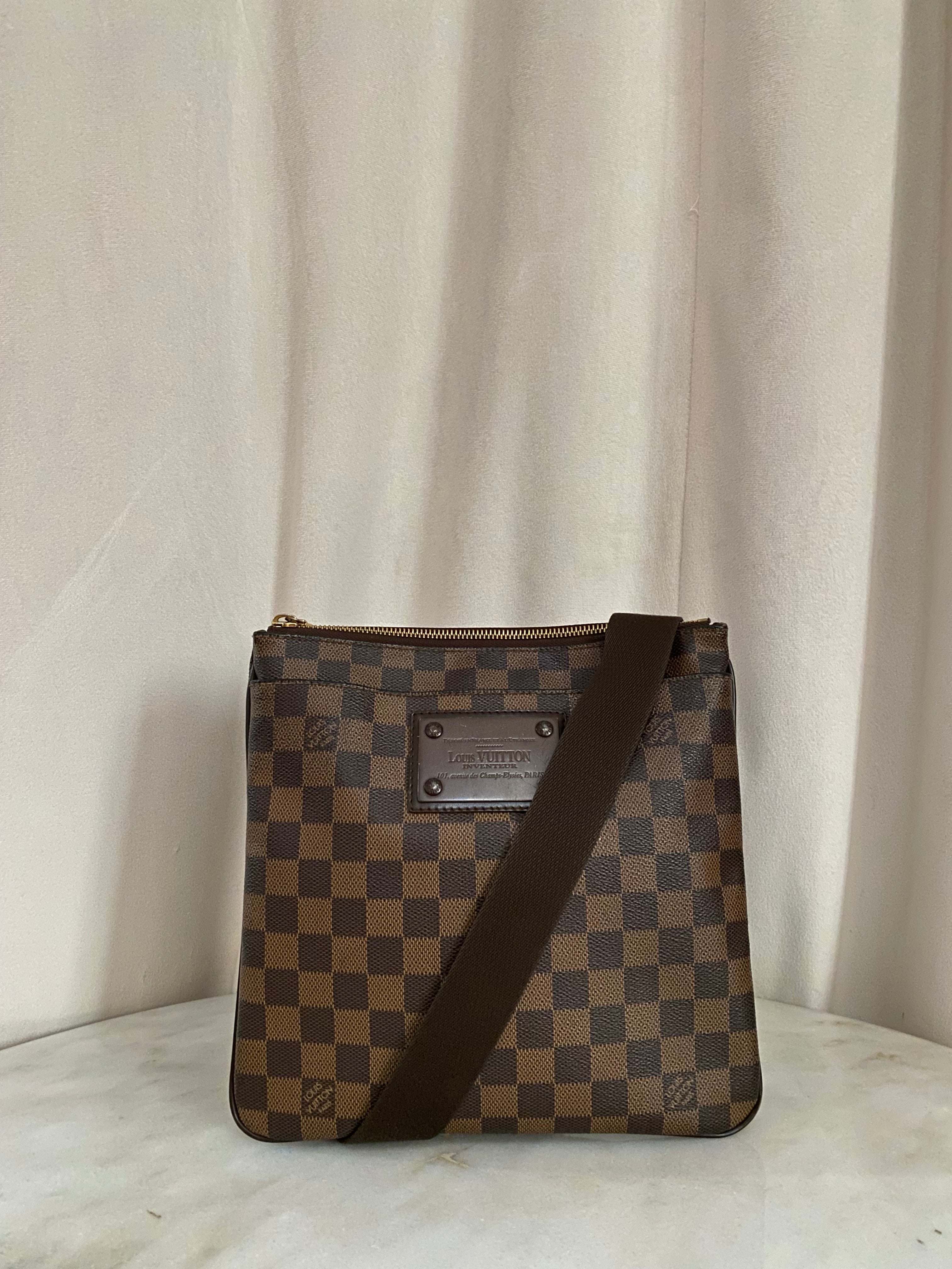 Louis Vuitton Damier Ebene Brooklyn Pochette Plate Messenger Crossbody Bag