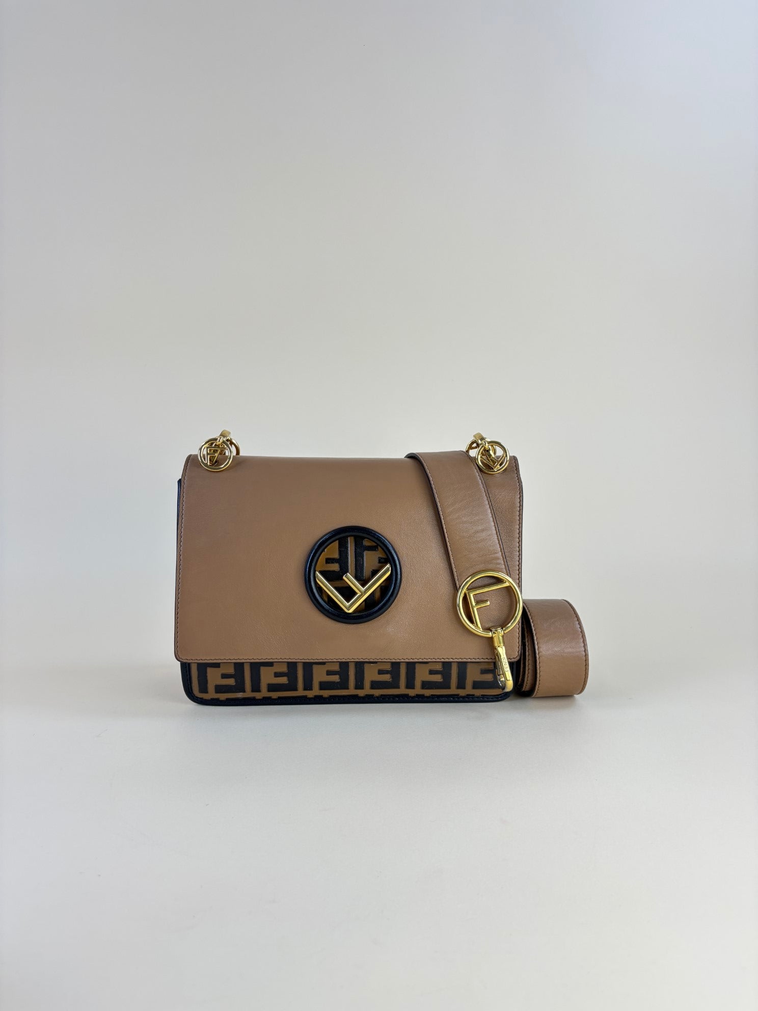 Fendi ff logo Zucca camel and black Kan I