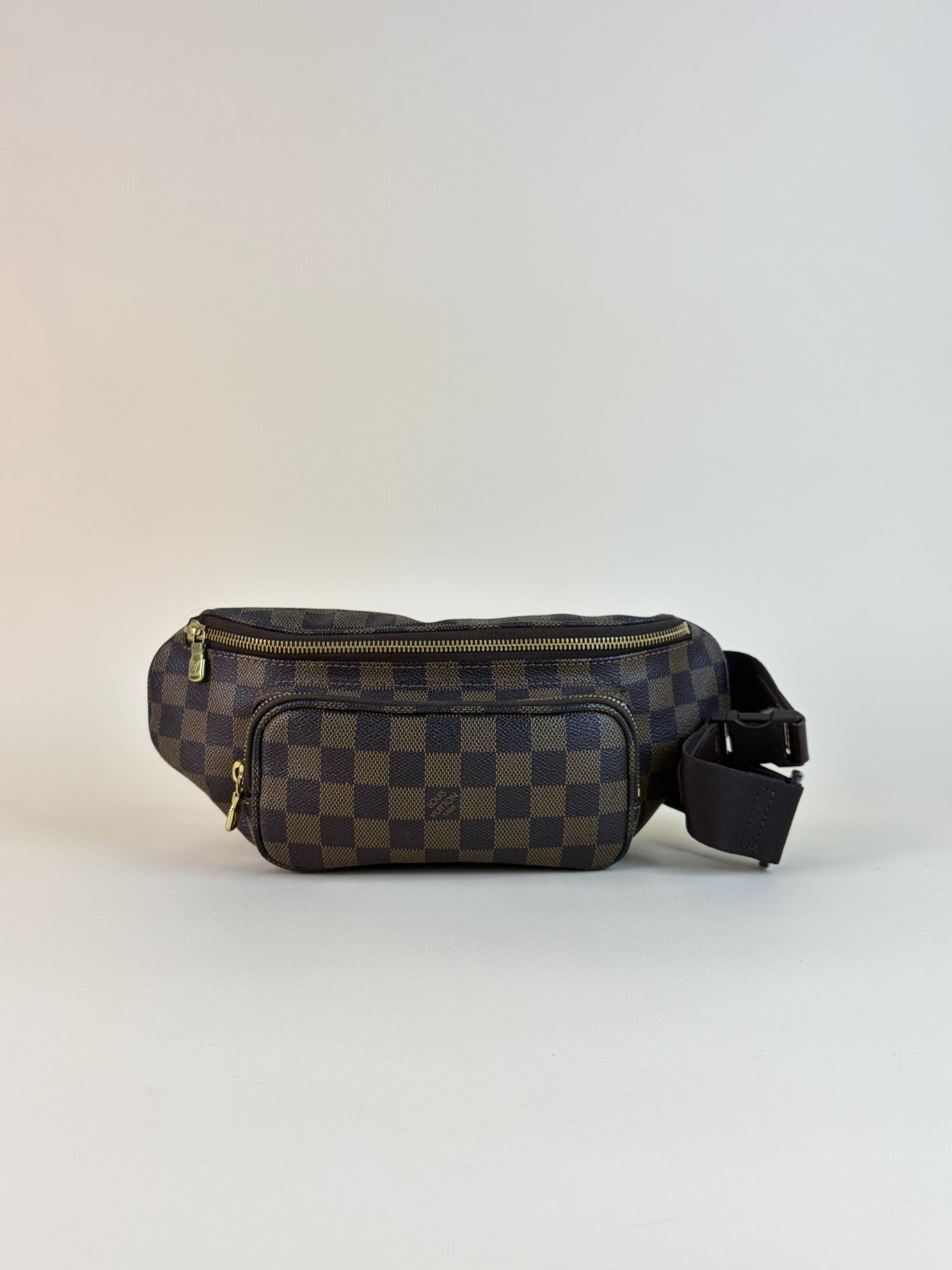 Louis Vuitton Damier Ebene Melville Bumbag