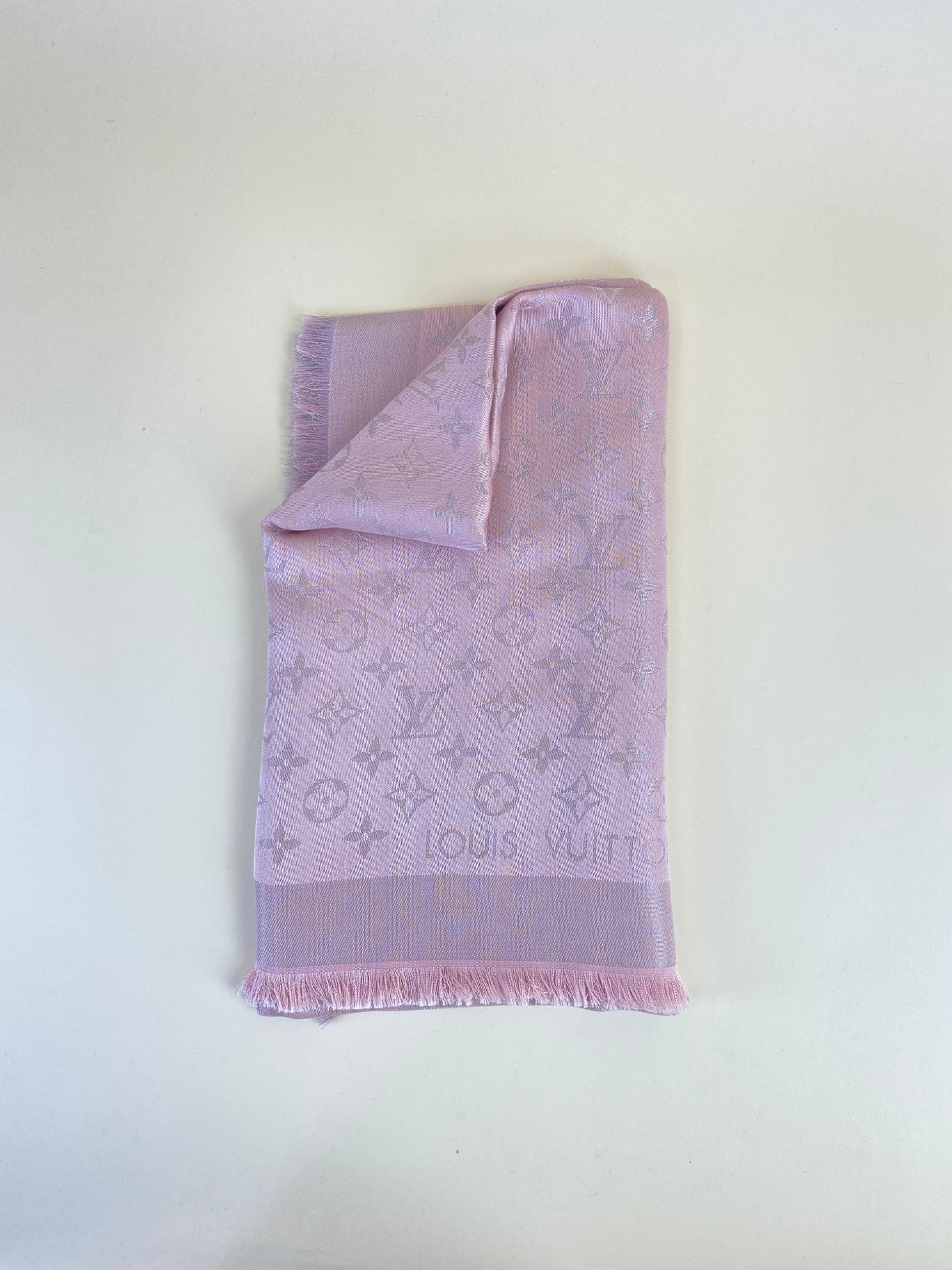 Louis Vuitton so chine Pink x silver Monogram Scarf