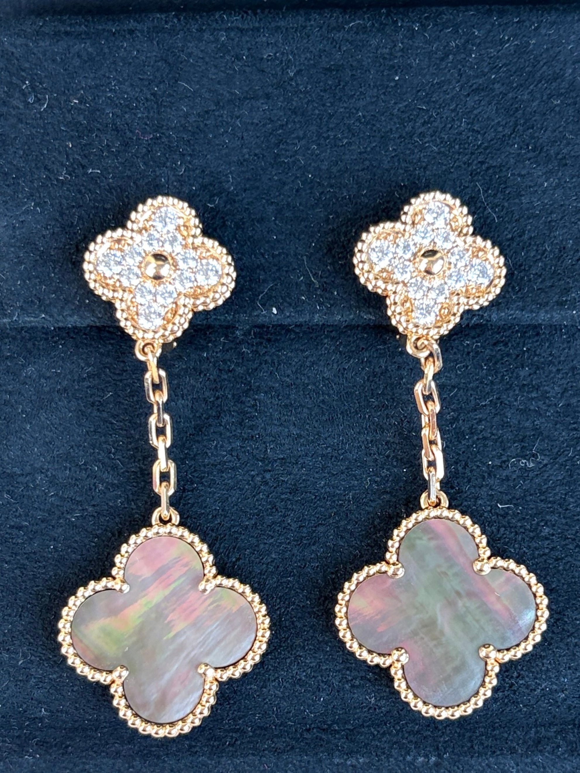 Van Cleef magic alhambra 2motifs 18 k rose gold and grey mother of pearl