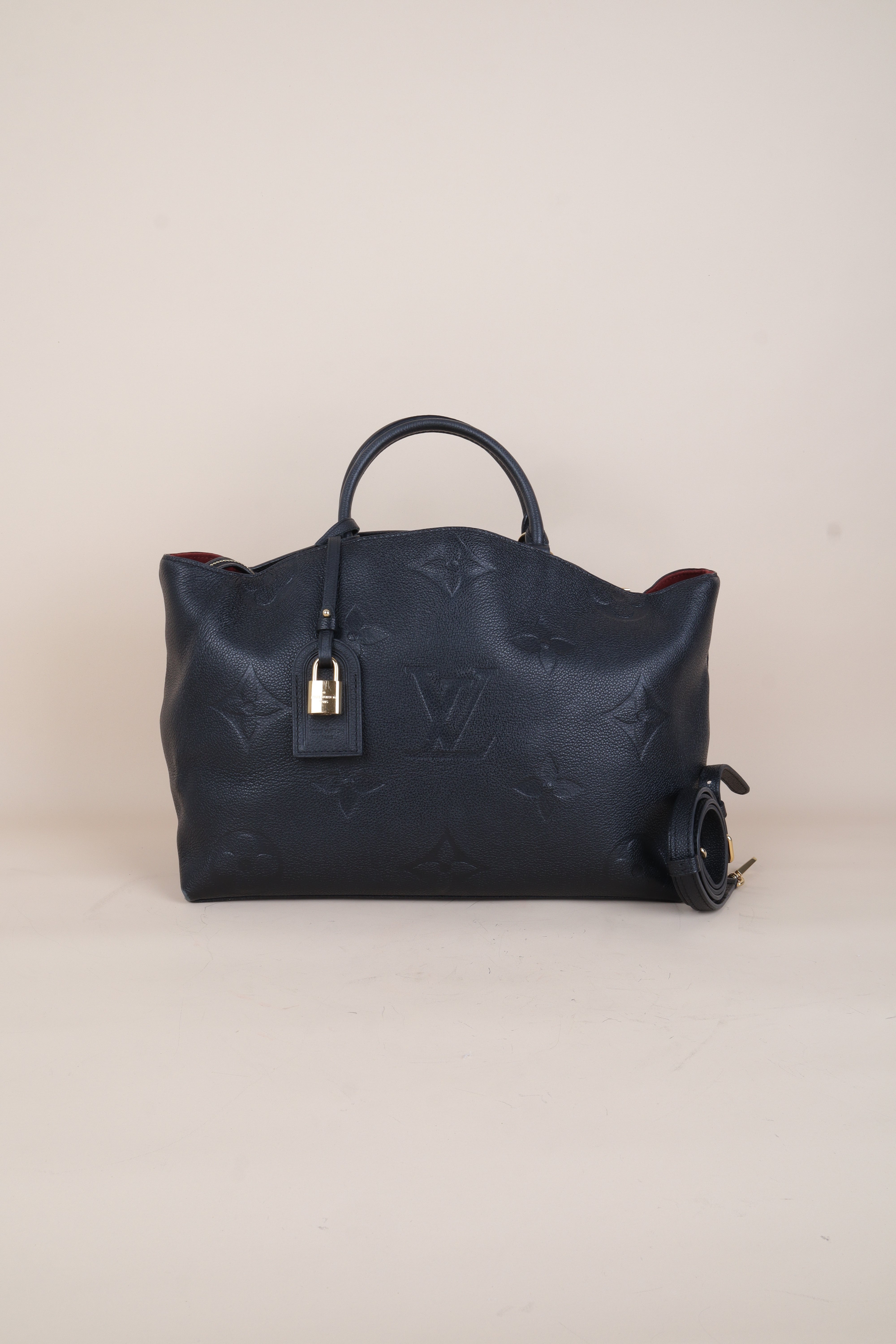 LOUIS VUITTON black palais