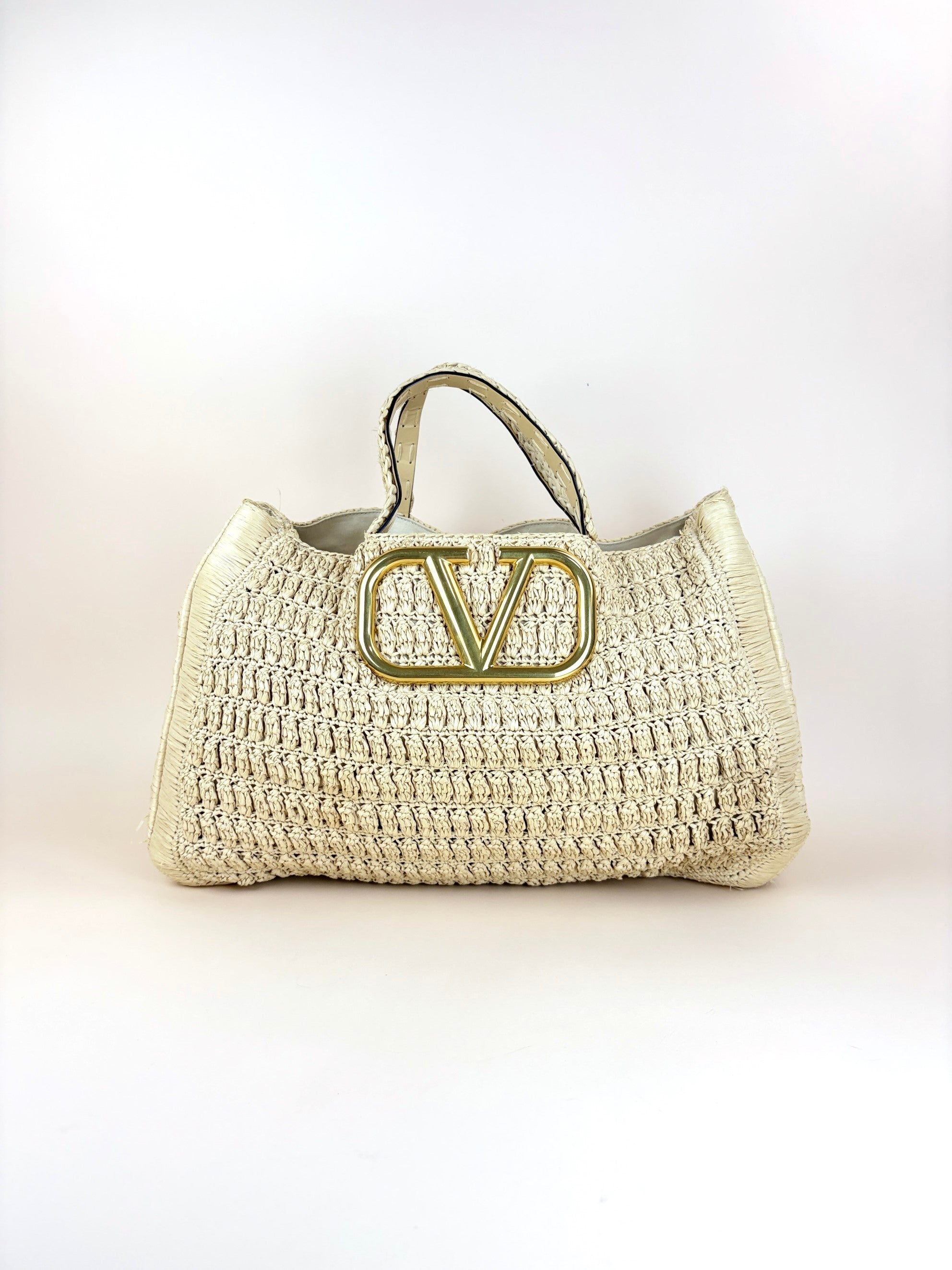 Valentino garavani natural beige raffia supervene in it tote bag