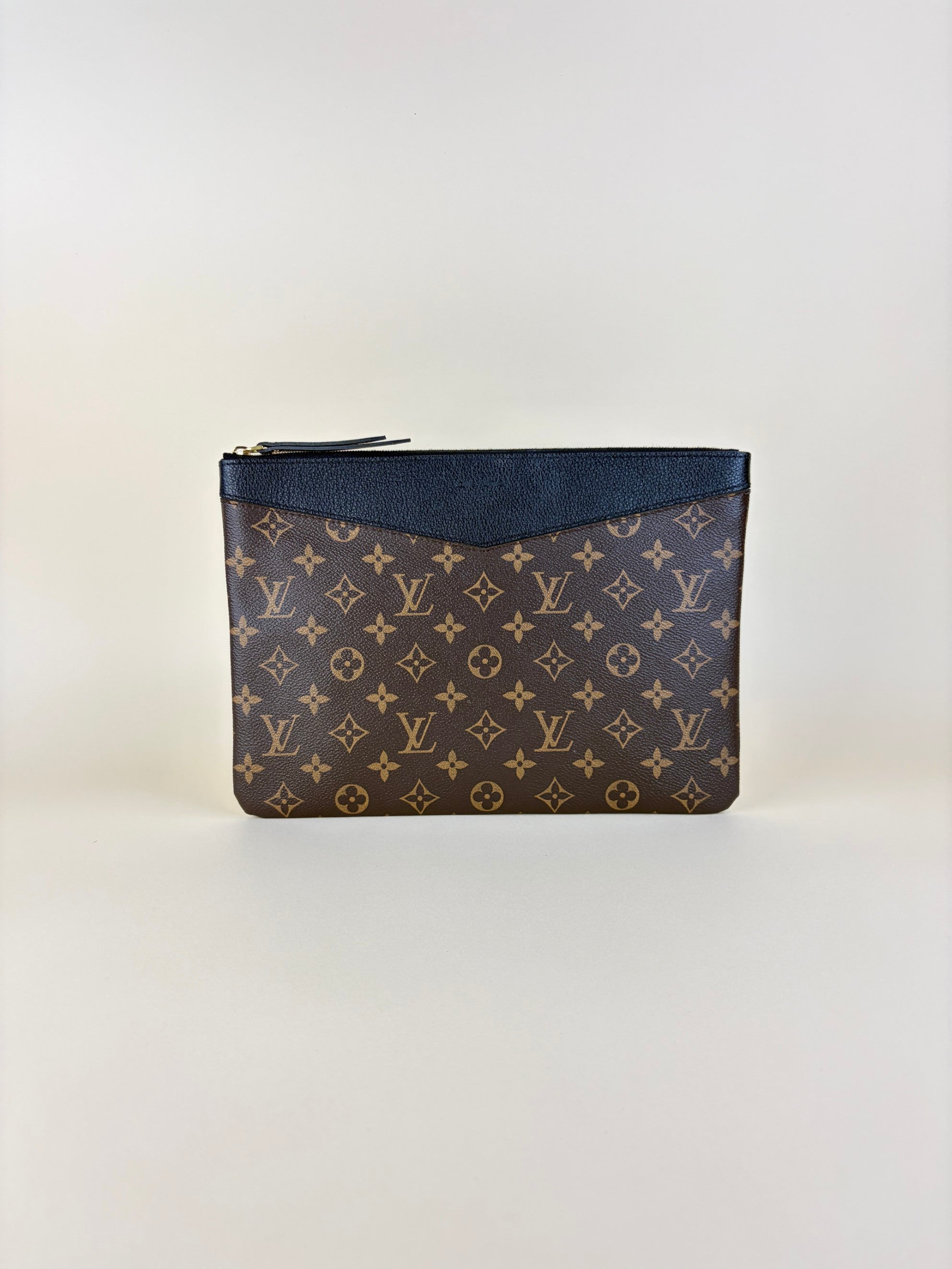 louis Vuitton black calfskin and monogram canvas daily pouch