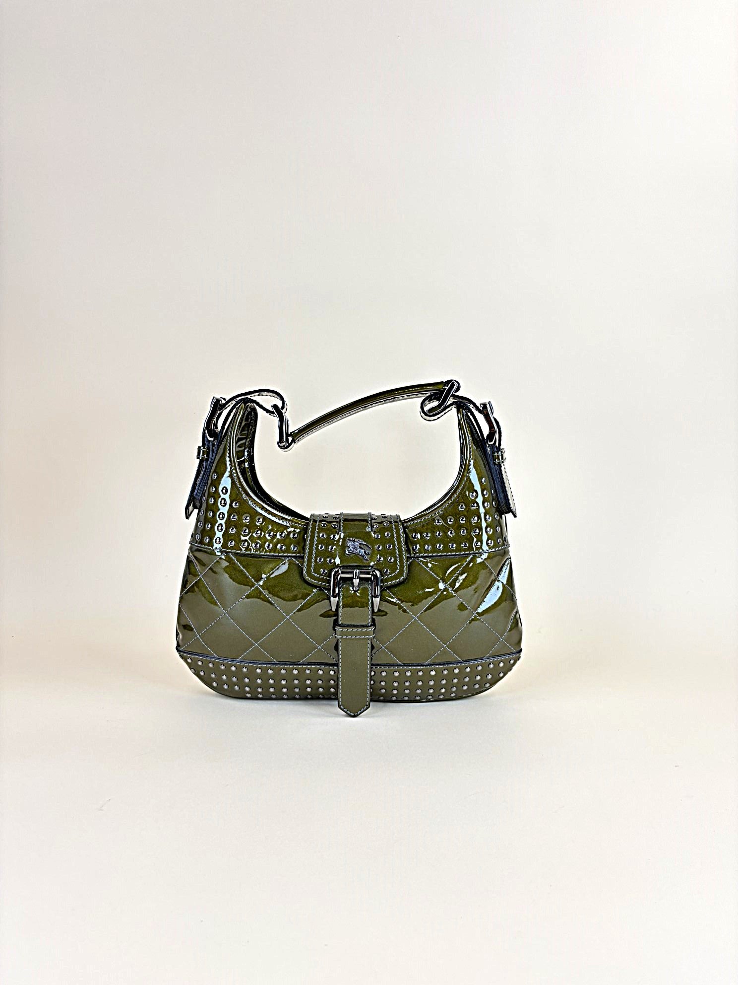 Burberry vernis olive studded