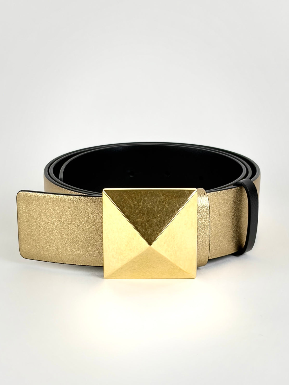 Valentino glossy calfskin one stud reversible belt 40 mm