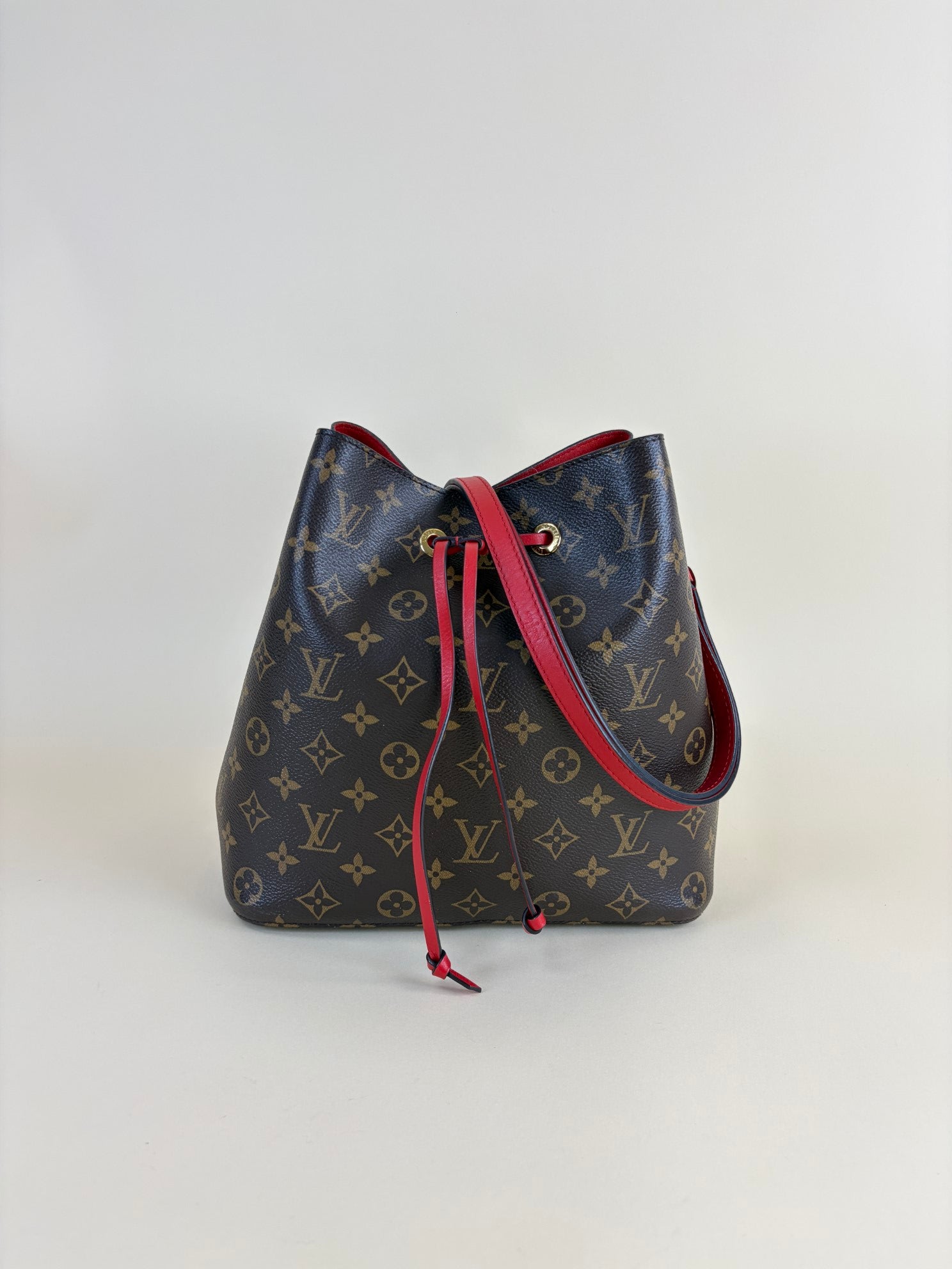 Louis Vuitton Monogram Neo Noe MM Handbag