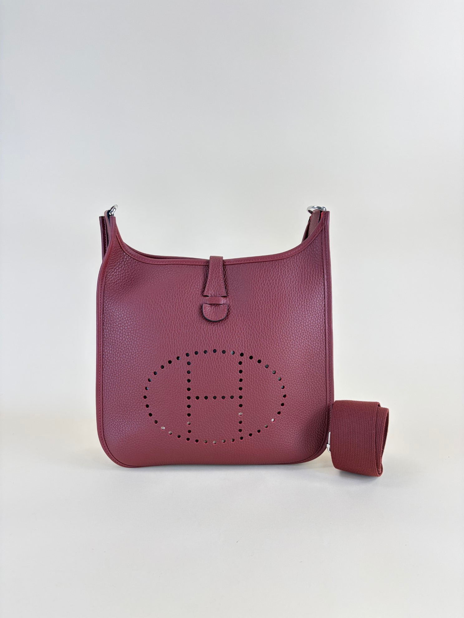 Hermes rouge h tourbillon Clemence  evelyne 29