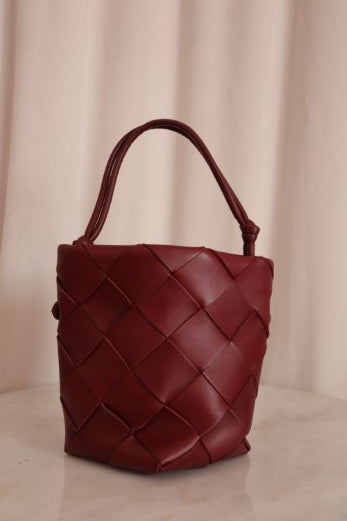 Bottega Veneta Burgundy Intrecciato Clasp Bucket Bag