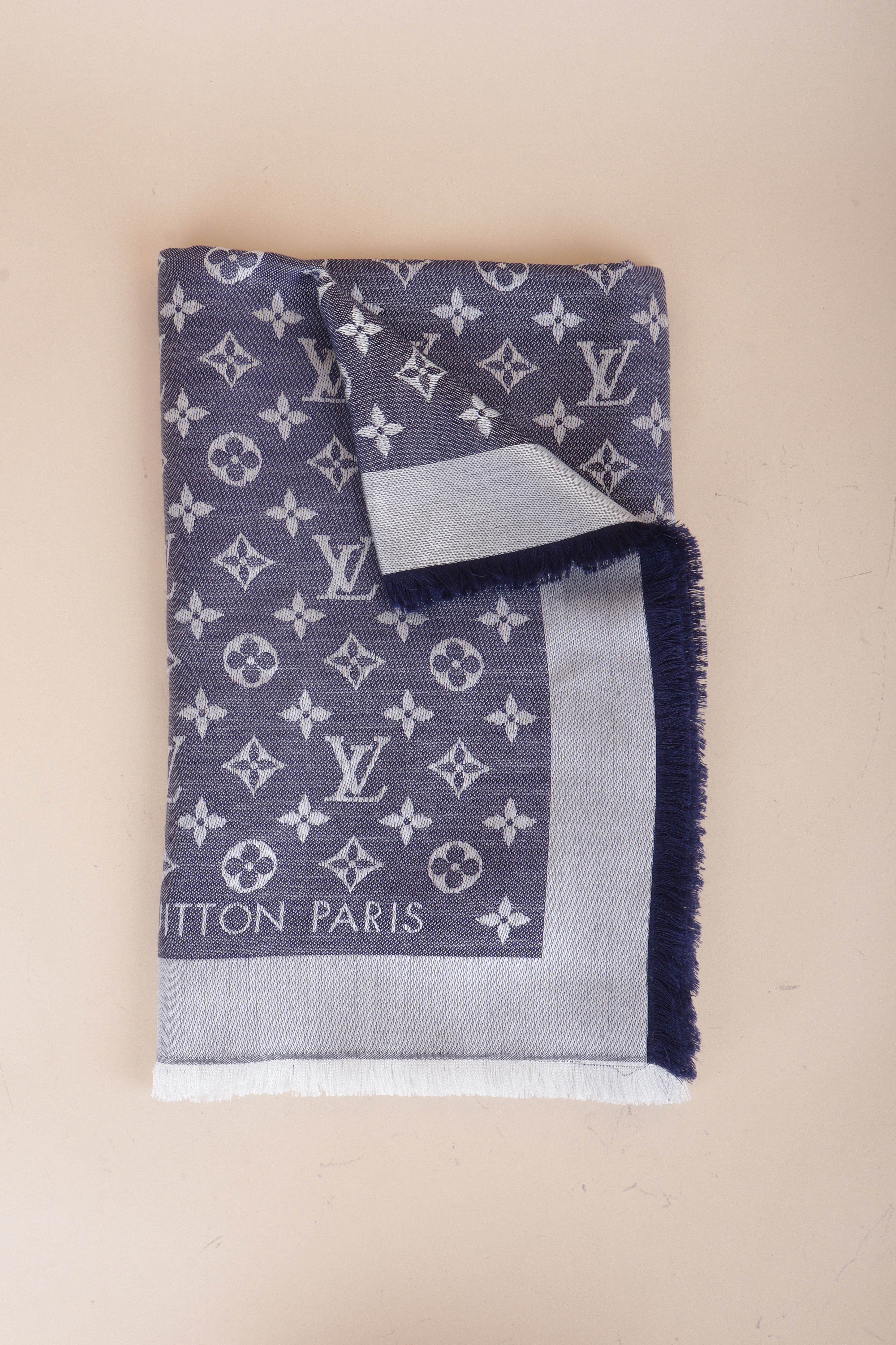 Louis Vuitton Blue Monogram Denim shawl Scarf