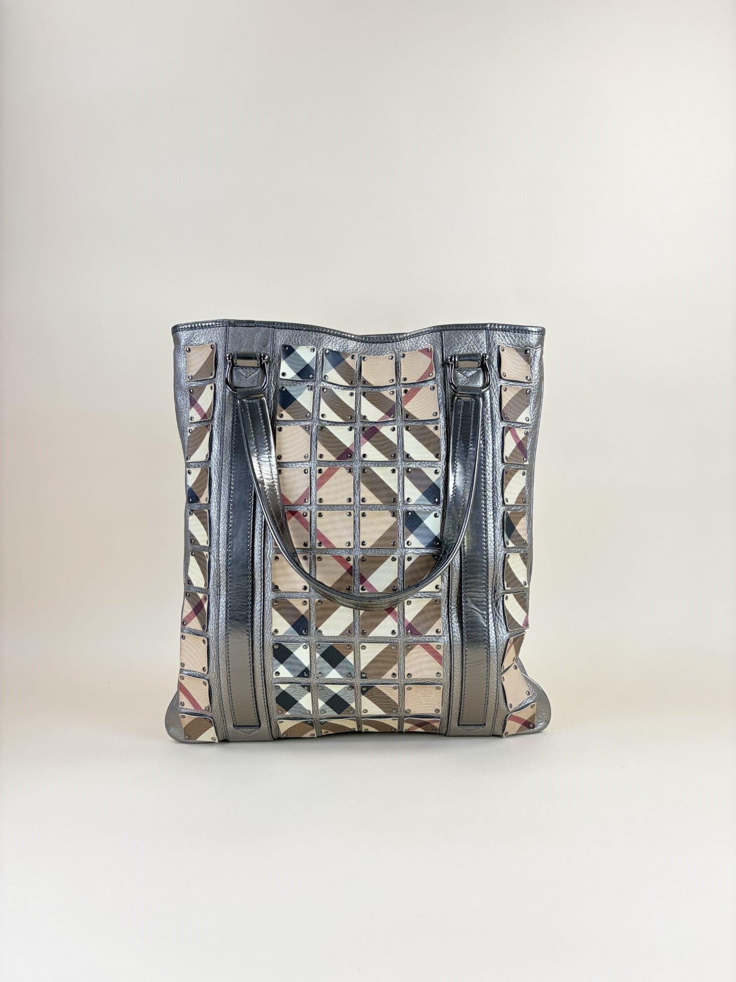 BURBERRY studded brook warrior nova check canvas