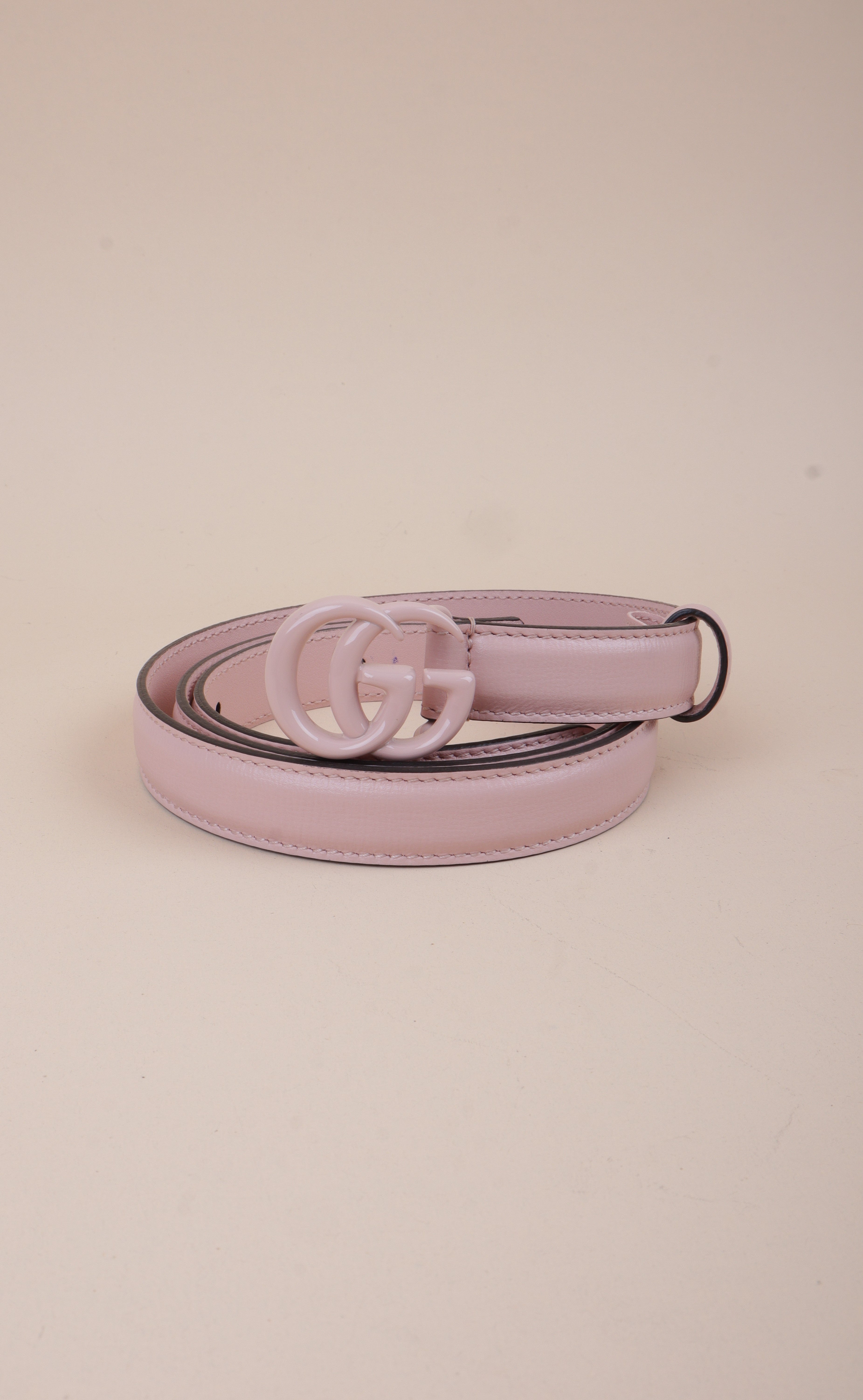 Gucci pink thin leather gg logo