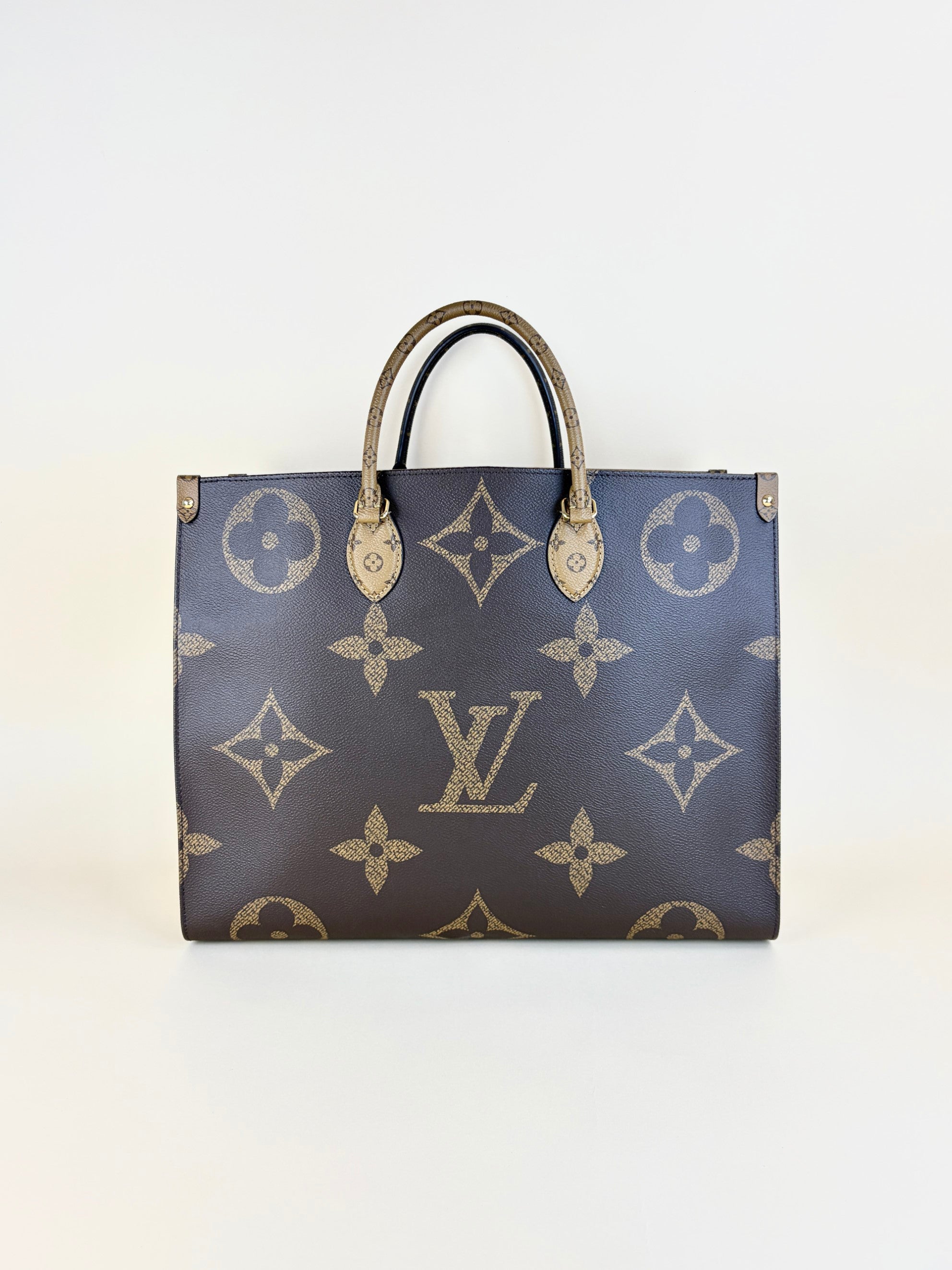 Louis Vuitton Monogram giant canvas on the go gm tote Bag