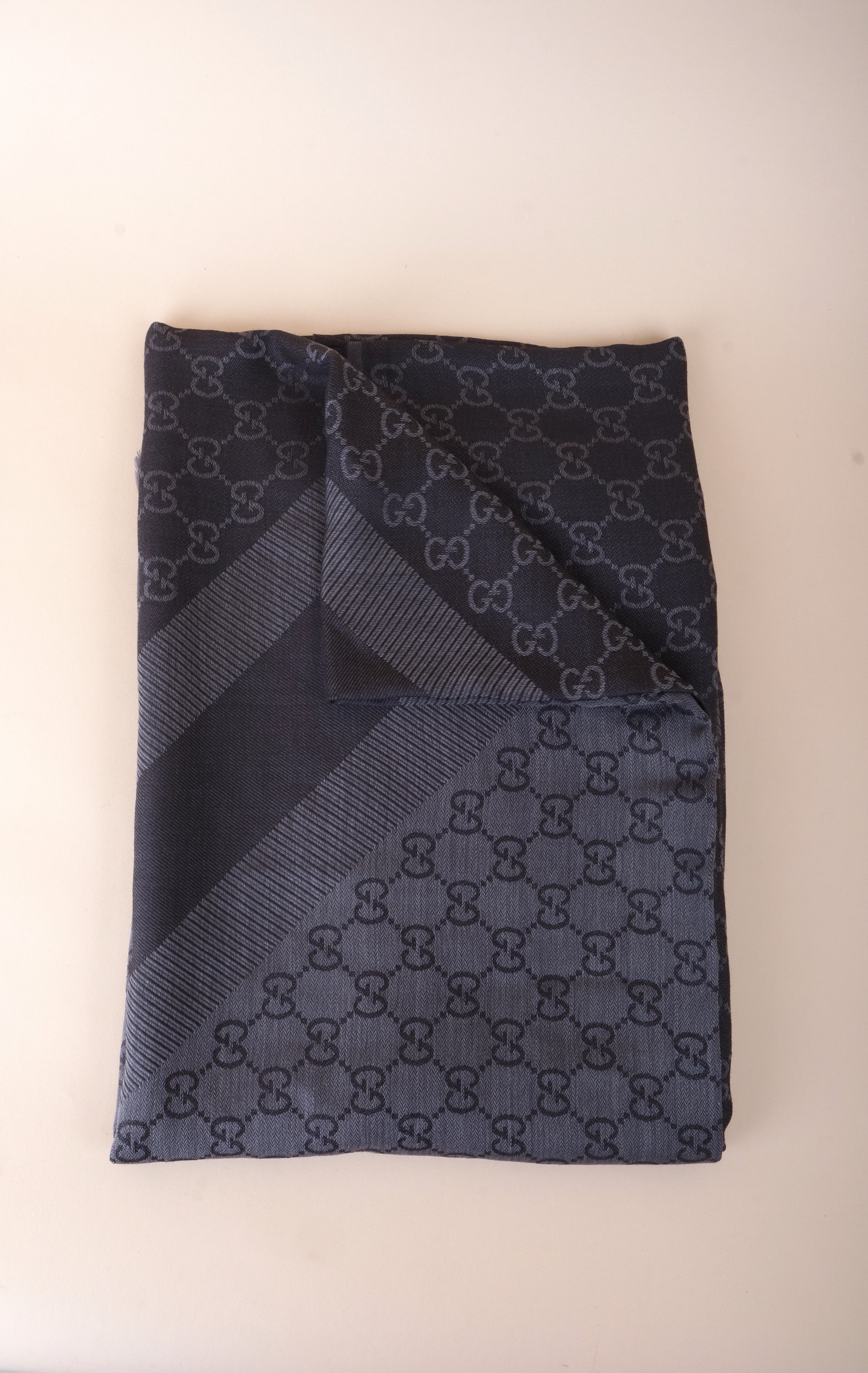 Gucci gray/black GG Scarf