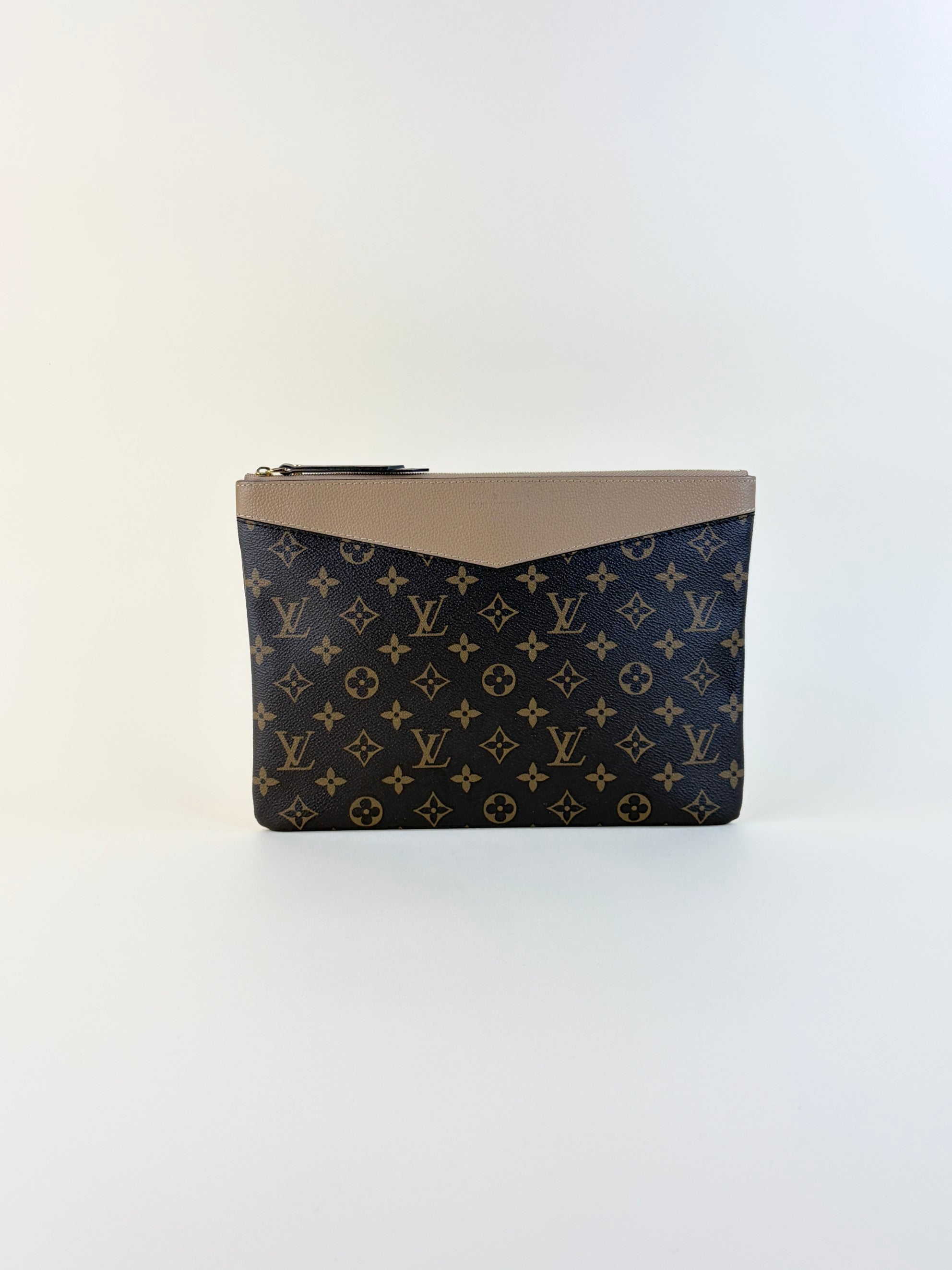 Louis Vuitton Beige Monogram Daily Pouch