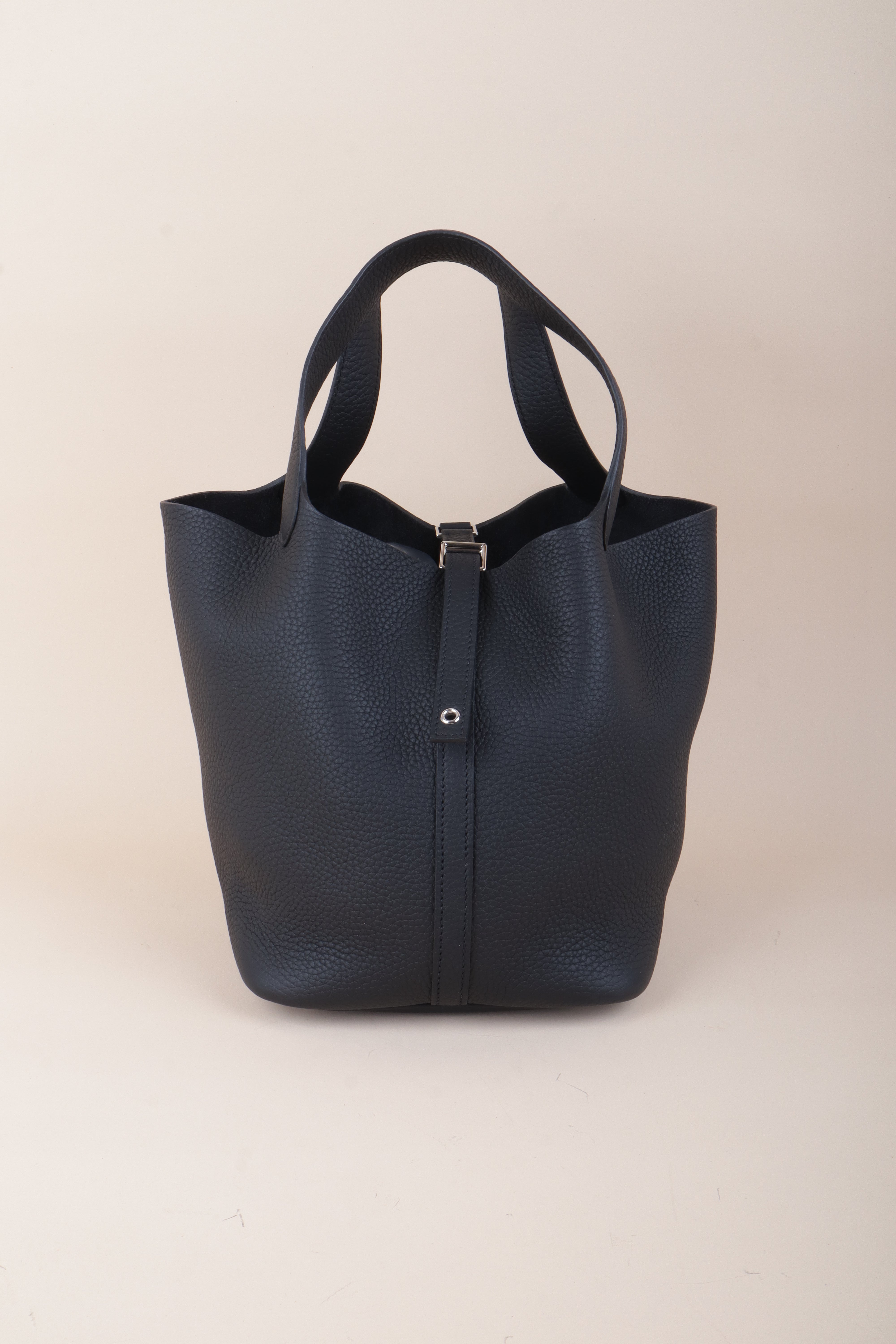 Hermes black taurillon Clemence picotin 22