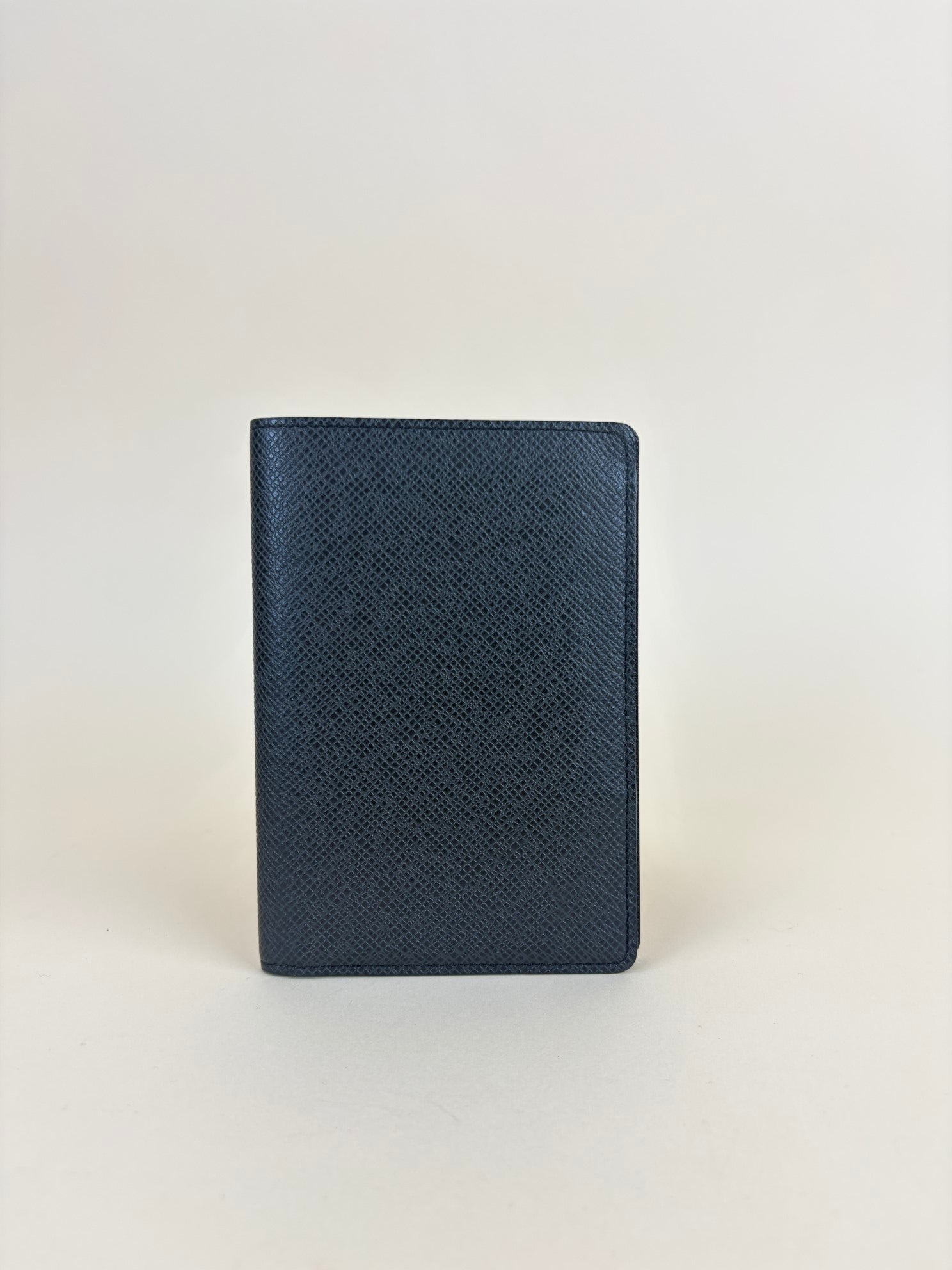 Louis Vuitton passport taiga cover leather black