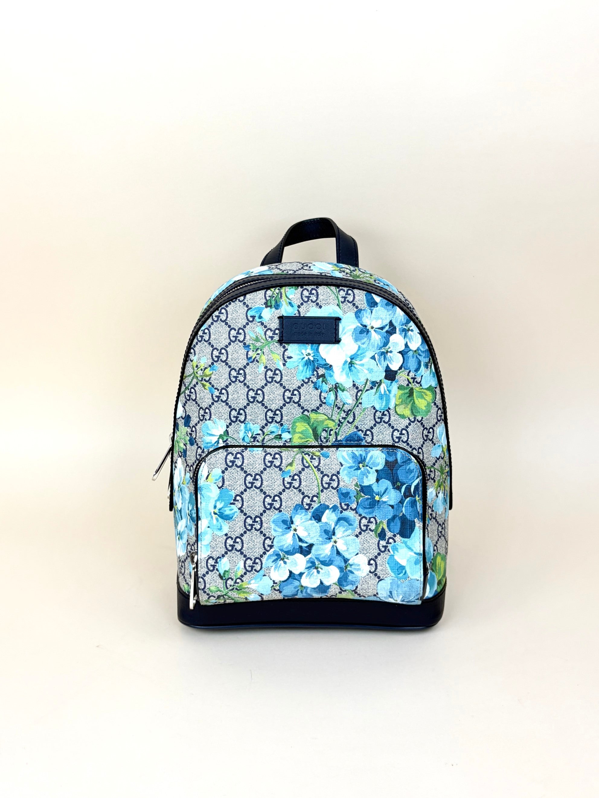 Gucci gg supreme monogram canvas blue blooms small day backpack