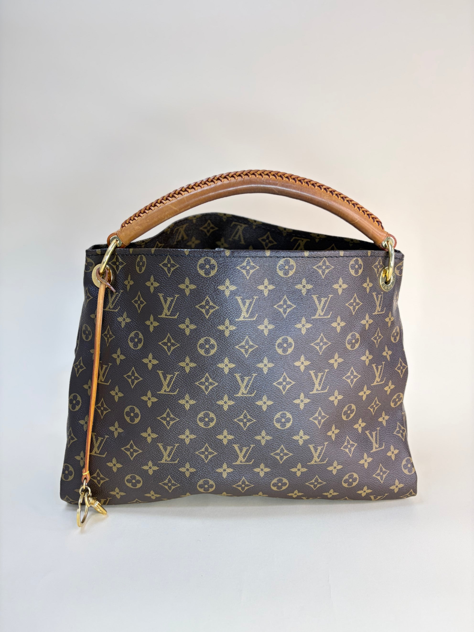 Louis Vuitton Monogram Artsy MM Shoulder Bag