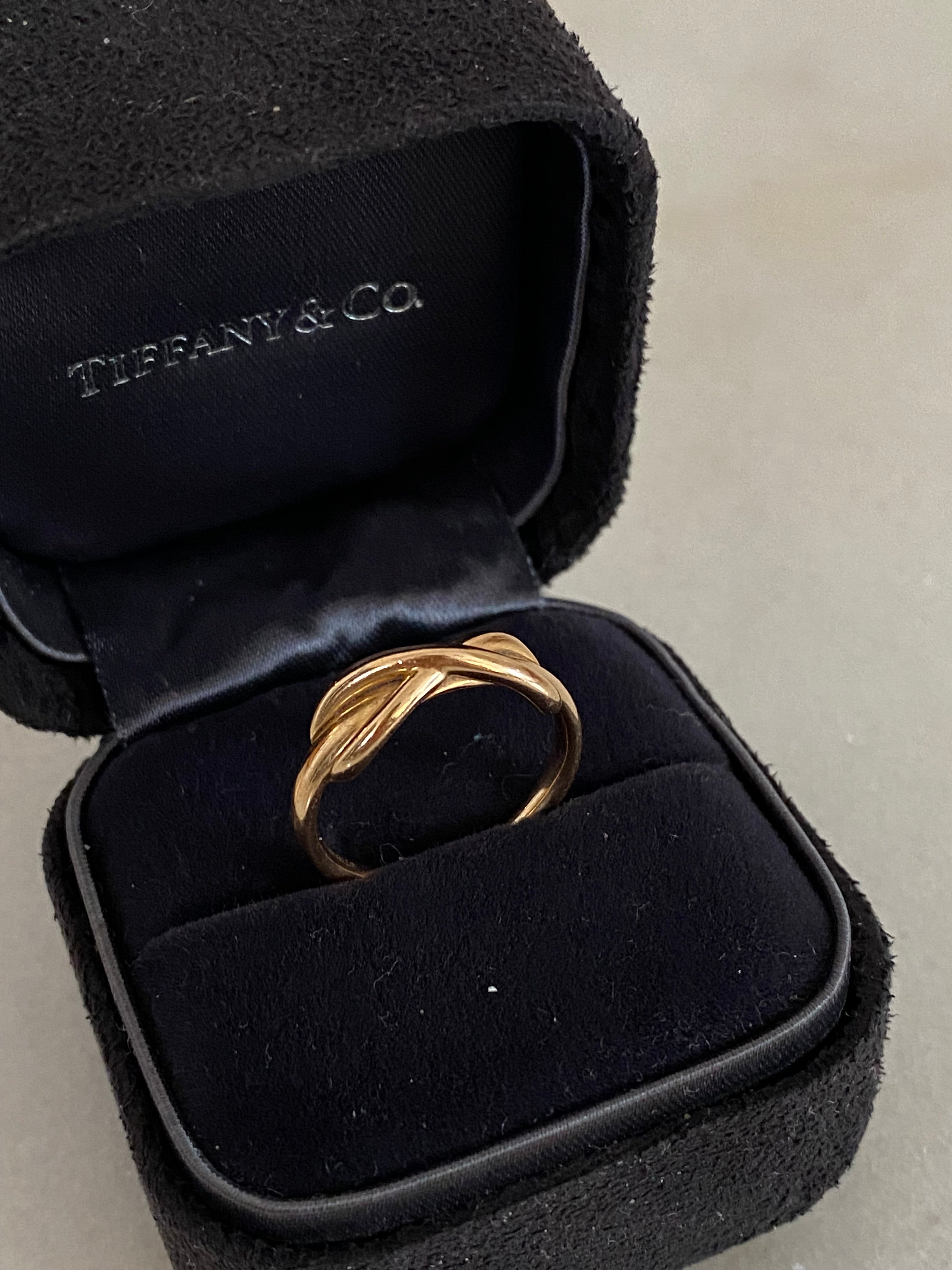 Tiffany & Co 18K Yellow Gold Infinity Ring 54