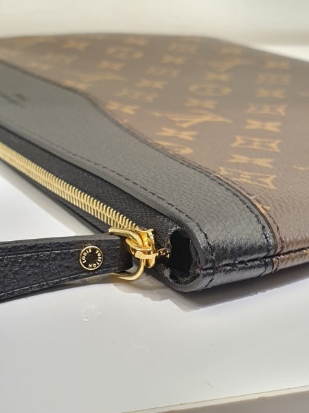 Louis Vuitton Monogram Black Daily Pouch