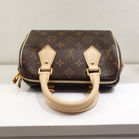 Louis Vuitton Monogram Speedy Bandouliere 20 Bag