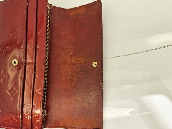 Louis Vuitton Red Monogram Vernis Sarah Wallet