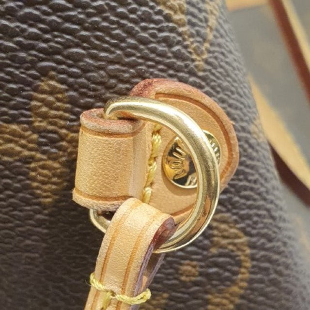 Louis Vuitton Monogram Neverfull MM Bag