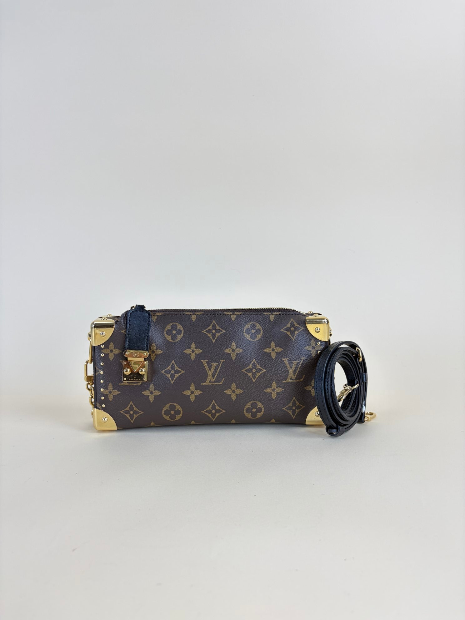 LOUIS VUITTON slim trunk reverie monogram with s lock and studs' chain handbag