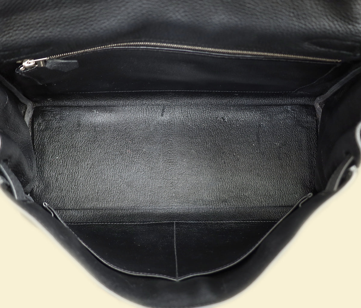 Hermes Noir Retourne Kelly 32 Bag