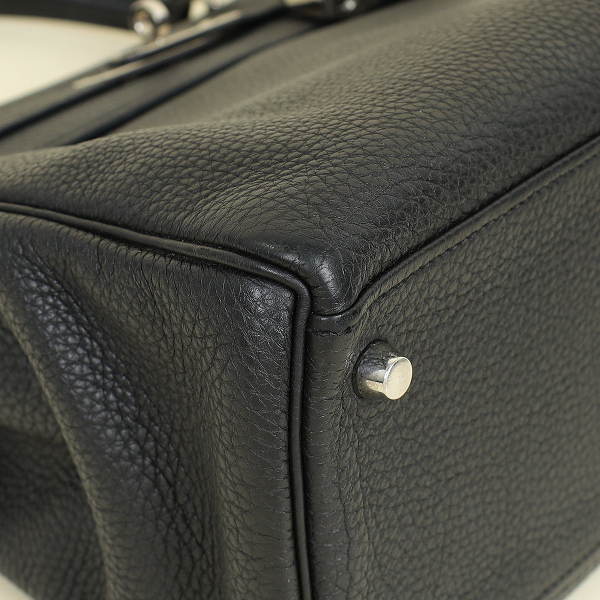 Hermes Noir Retourne Kelly 32 Bag